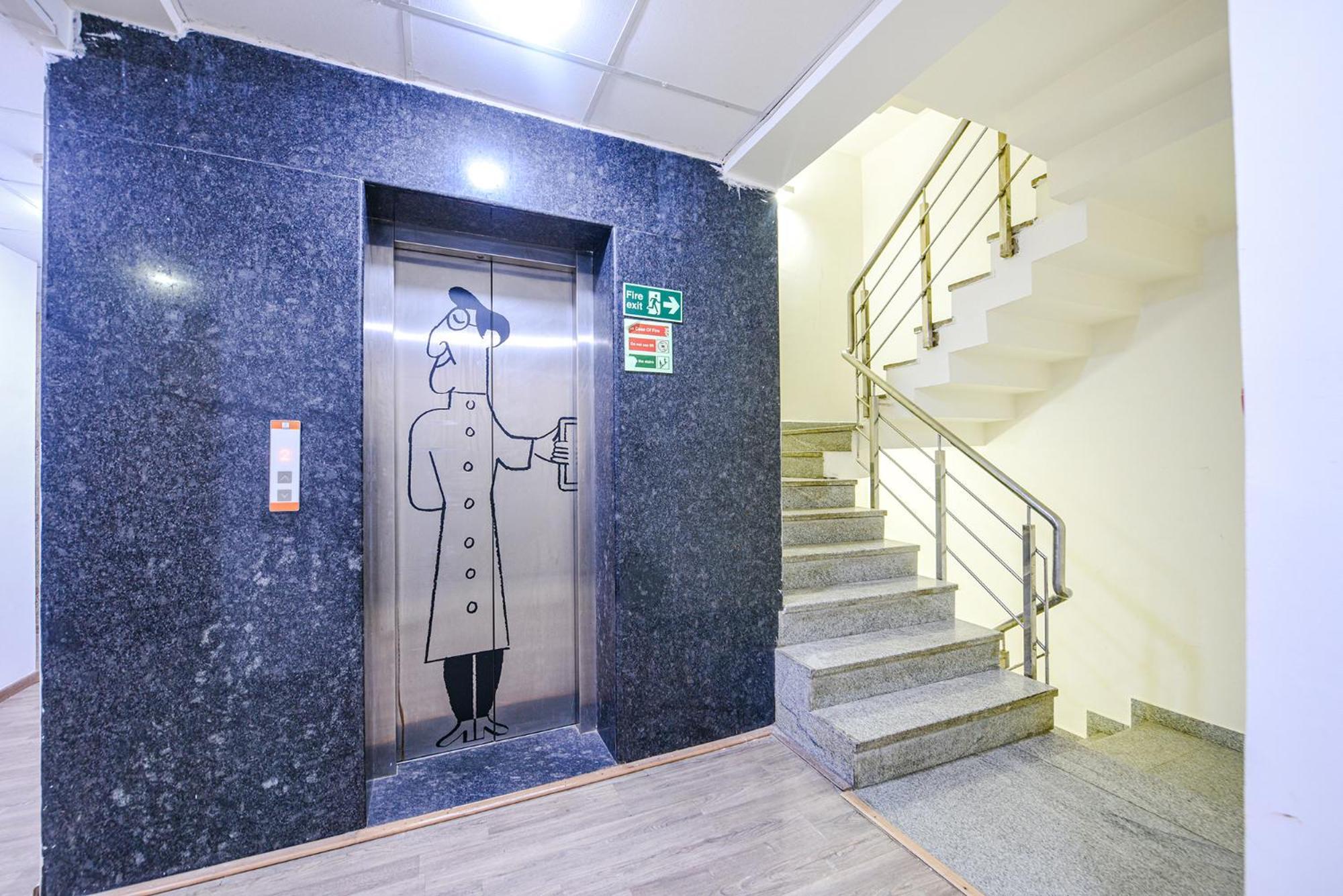 Fabhotel Old Meple Leaf 古尔冈 外观 照片